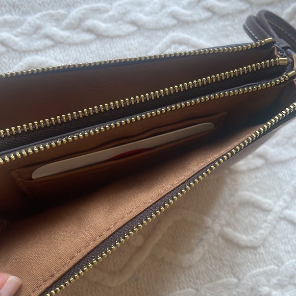 Coach wallet. - Picture 3 of 5